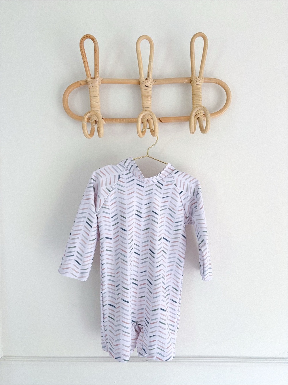 Kids Long-Sleeve Rashguard Swimsuit in Light Pink Chevron